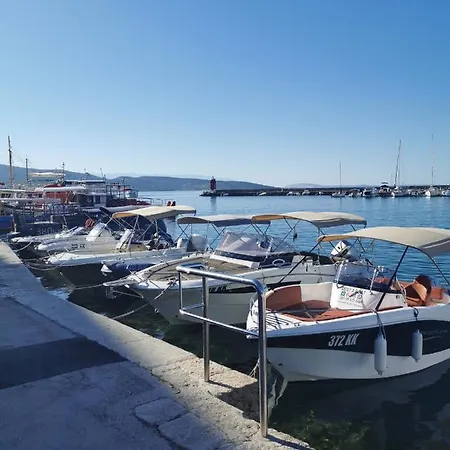 Casa Aurelia - Mali Tone Apartman *