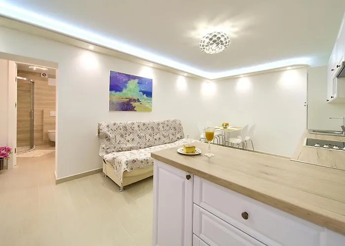 Casa Aurelia - Mali Tone *